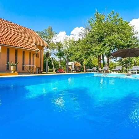 Villa Suzana'S Nature Hideout Gospić Dış mekan fotoğraf