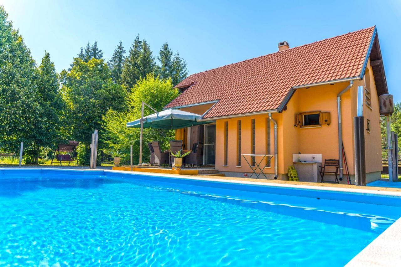 Villa Suzana'S Nature Hideout Gospić Dış mekan fotoğraf
