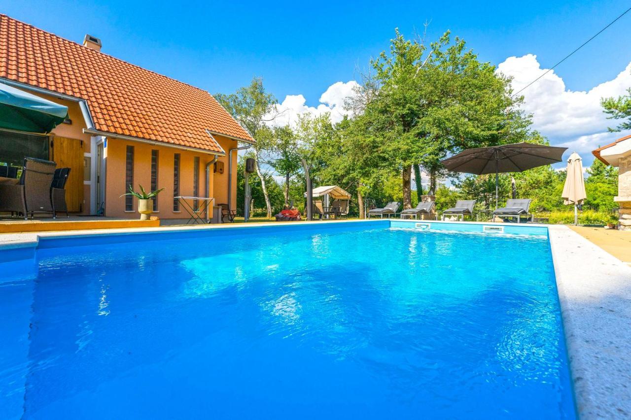 Villa Suzana'S Nature Hideout Gospić Dış mekan fotoğraf