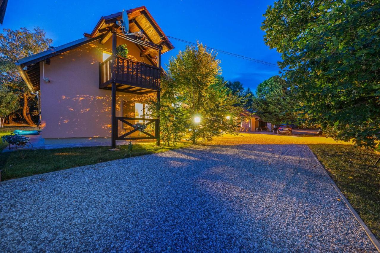 Villa Suzana'S Nature Hideout Gospić Dış mekan fotoğraf