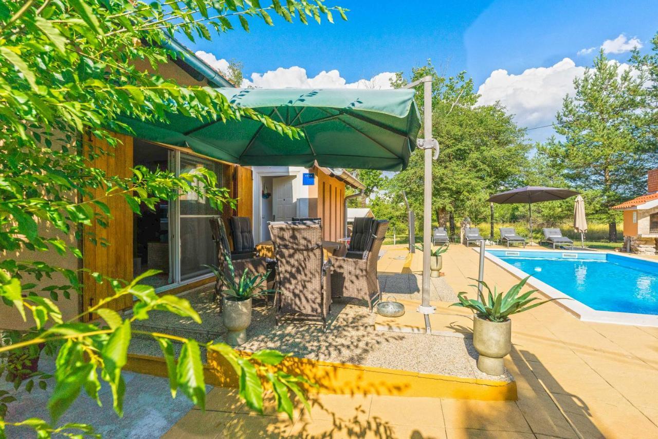 Villa Suzana'S Nature Hideout Gospić Dış mekan fotoğraf