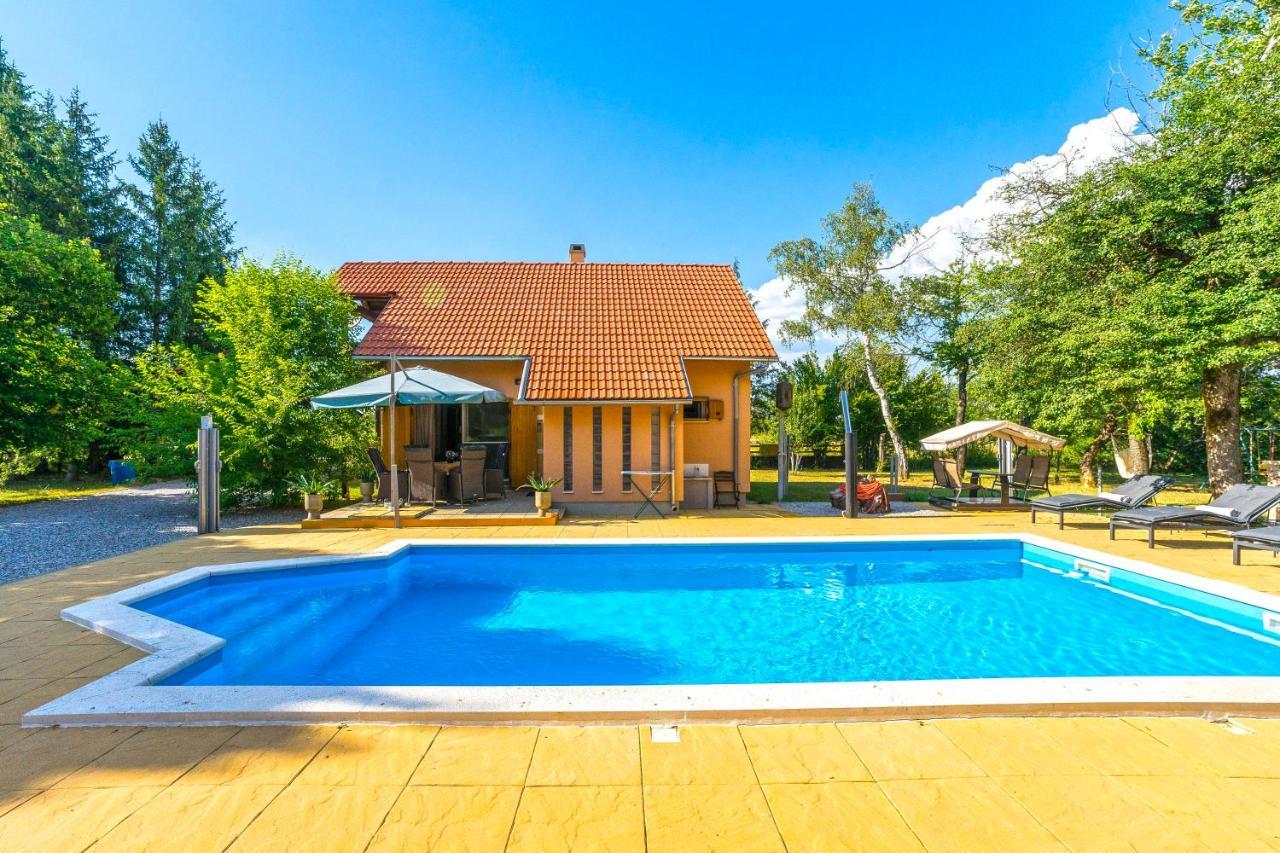 Villa Suzana'S Nature Hideout Gospić Dış mekan fotoğraf