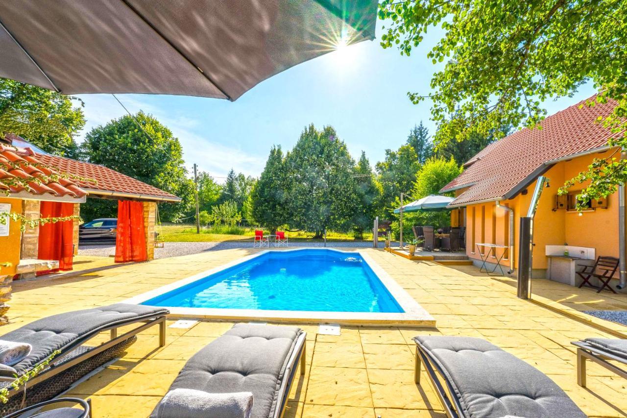 Villa Suzana'S Nature Hideout Gospić Dış mekan fotoğraf