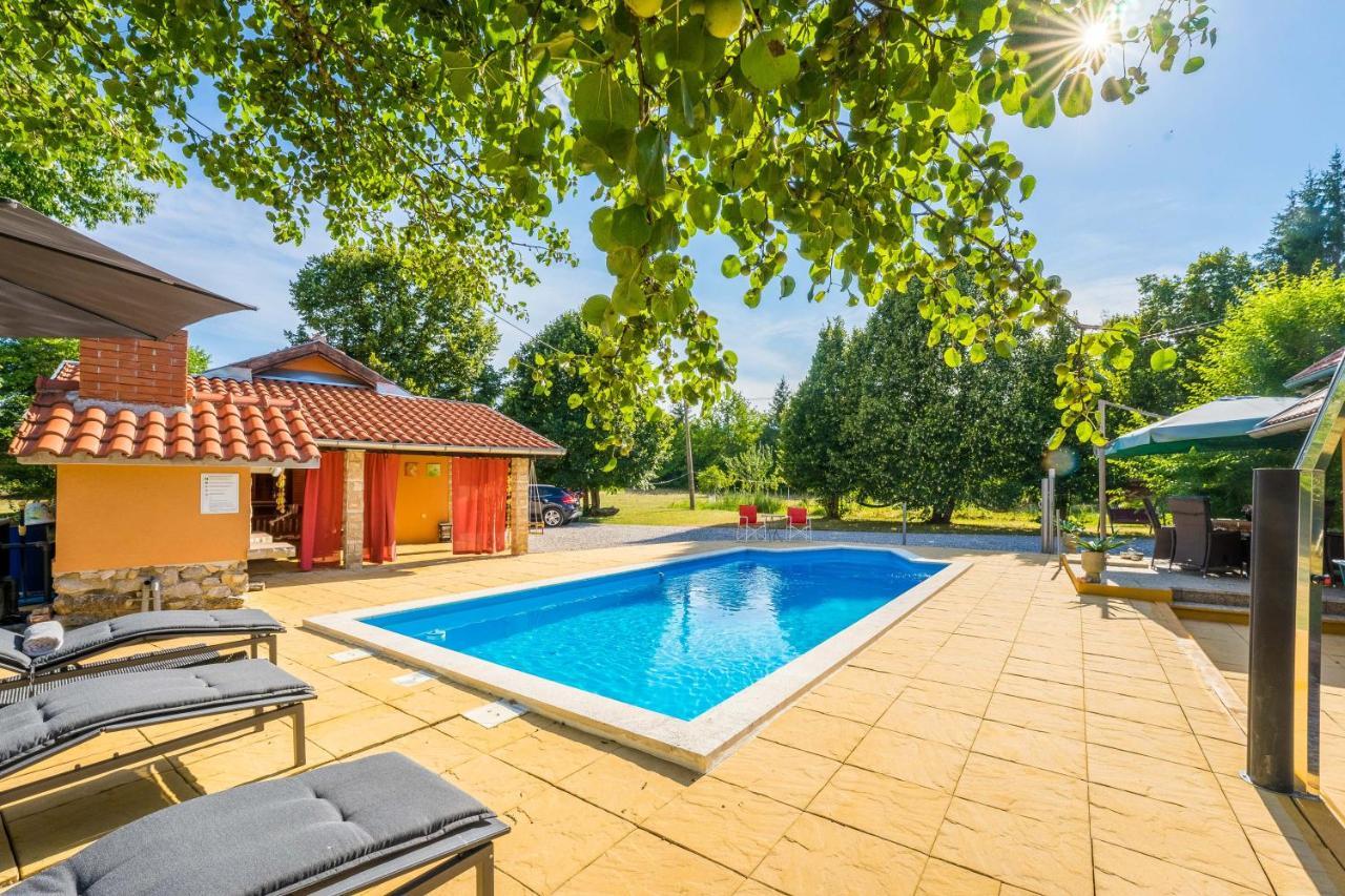 Villa Suzana'S Nature Hideout Gospić Dış mekan fotoğraf