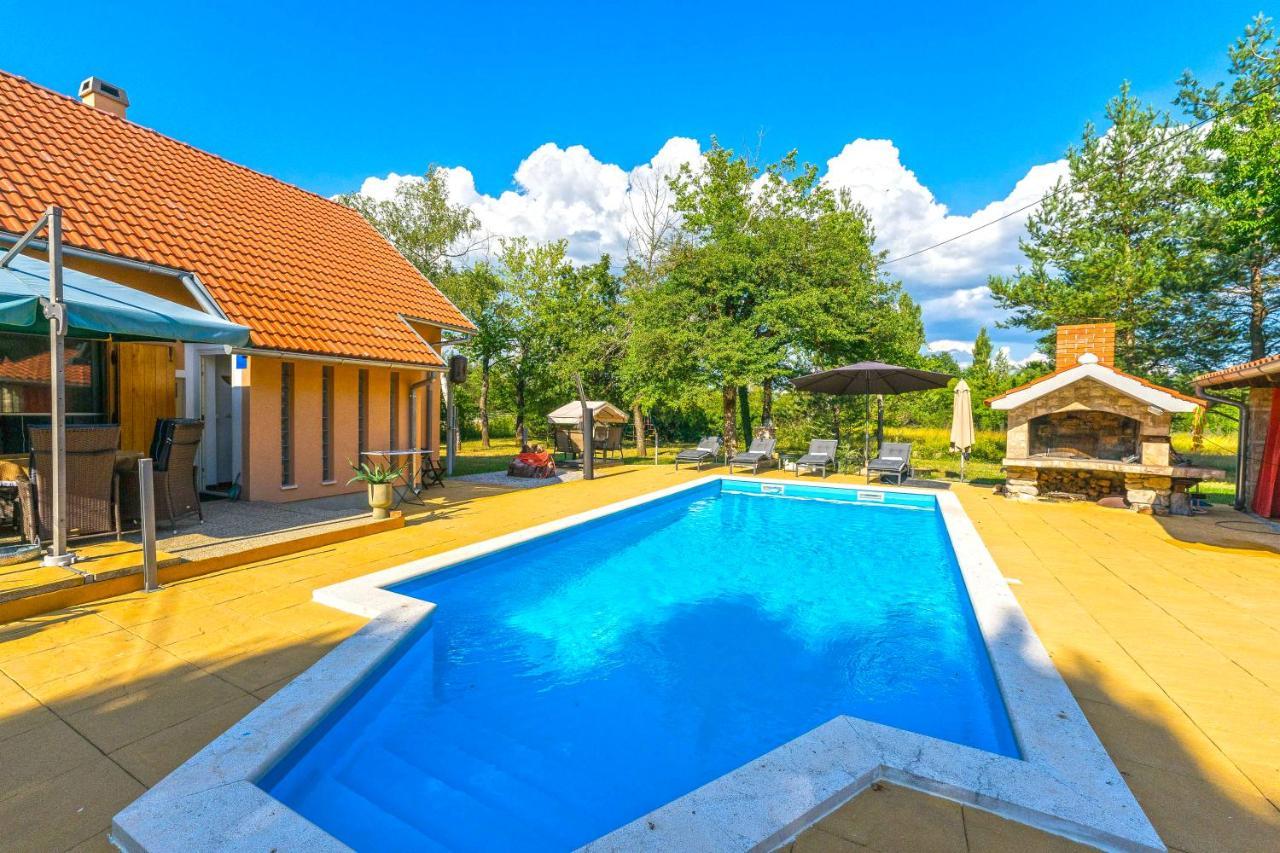Villa Suzana'S Nature Hideout Gospić Dış mekan fotoğraf